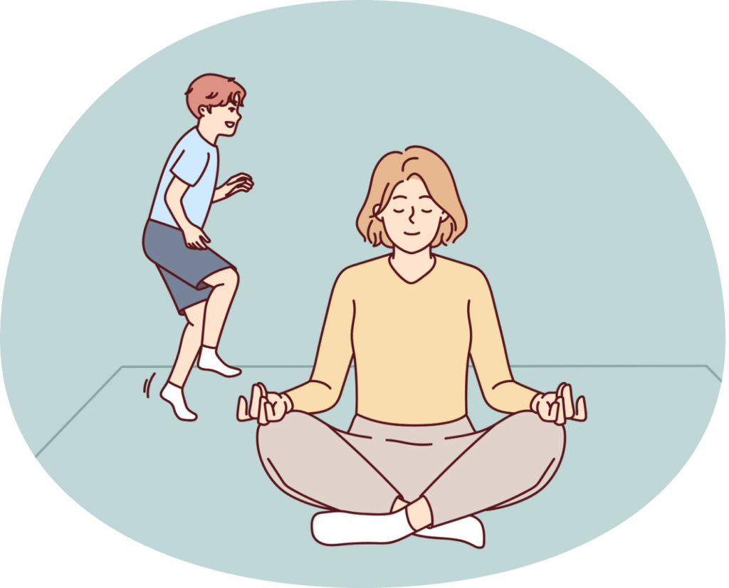 Femme qui médite, un enfant passe discretement derrière