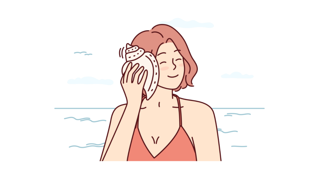 Un bonheur simple: Femme écoutant le bruit de la mer dans un coquillage. 